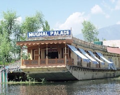 Hotel Mughal Palace Group Of Houseboats (Srinagar, India)