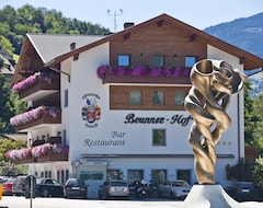 Khách sạn Brunnerhof (Klausen, Ý)