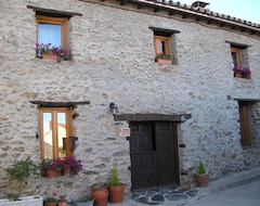Entire House / Apartment Casa Rural Pájaro Bobo (Bustares, Spain)