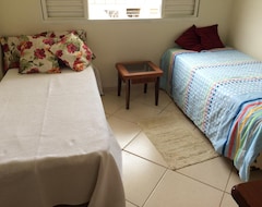 Bed & Breakfast Casa da Jussara (Itaperuna, Brazil)