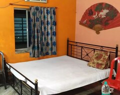 Khách sạn Sristty  And Lodge (Krishnanagar, Ấn Độ)