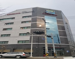 Hotel Pearl Business (Gumi, Güney Kore)