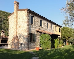 Khách sạn Holiday House Petrarca (Arquà Petrarca, Ý)