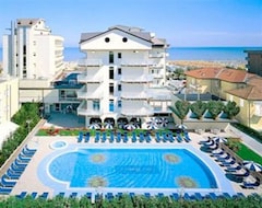 Khách sạn Hotel Universal (Cérvia, Ý)