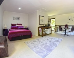 Bed & Breakfast TePopo Gardens & Accommodation (Stratford, New Zealand)