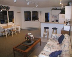 Casa/apartamento entero Deluxe Oceanfront  W/ Beach, Private: Bath, Kitchen, Living Rm, 3 Bdrms, Sauna, (Kodiak, EE. UU.)