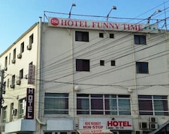 Khách sạn Hotel Funnytime (Bucharest, Romania)