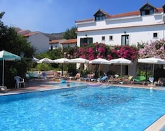 Khách sạn Tara Beach Hotel (Skala, Hy Lạp)