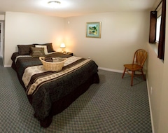 Bed & Breakfast Bearspaw Inn & Suites (Houston, Canada)