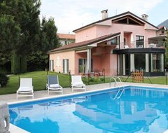 Huoneistohotelli Villa Costantina with heated POOL (Cannobio, Italia)