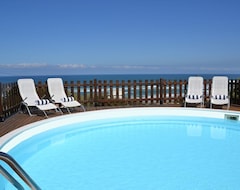 Tüm Ev/Apart Daire Beachfront villa for 12, with swimming pool and amazing sea views (Colares, Portekiz)