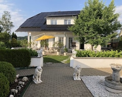 Koko talo/asunto Exclusive Single-family House With Garden And Sauna For 2 To 6 People (Biberach an der Riß, Saksa)