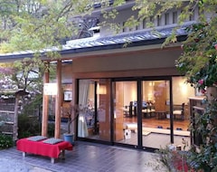 Khách sạn Momijiya (Kyoto, Nhật Bản)