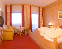Hotel Sonnhof (Neustift im Stubaital, Austria)