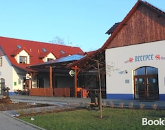 Resort Slovacky dvur s.r.o. (OstroZská Nová Ves, Tjekkiet)