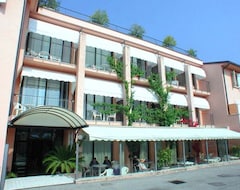 Hotel Lido (Gargnano, Italija)
