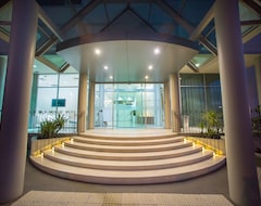 Khách sạn Sfera's Park Suites & Convention Centre (Adelaide, Úc)