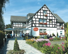 Khách sạn Flurschütz (Lennestadt, Đức)