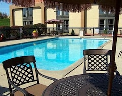 Hotel Clarion Inn and Suites Airport (Grand Rapids, USA)