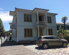 Hotelli Guesthouse Burevestnik (Kobuleti, Georgia)