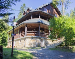 Hostel Lesna Willa PTTK w Komanczy (Komancza, Polonya)