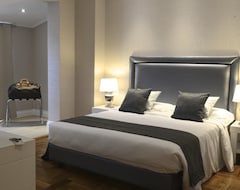 Hotel La Villetta Suite (Ciampino, Italy)