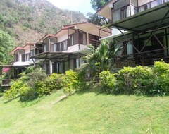 Hill Stream Resort (Dehradun, India)