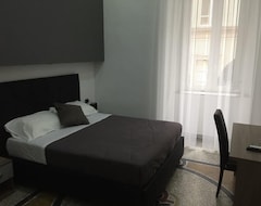 Hotel Mb95 - Mezzocannone Luxurious Bed&breakfast (Naples, Italy)
