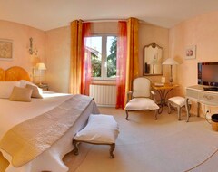 Khách sạn Hotel La Bergerie (Cannes, Pháp)
