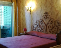 Serviced apartment Casa Paola (Rome, Italy)