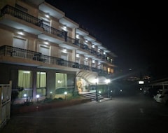 Hotel Anesi (Atina, Yunanistan)