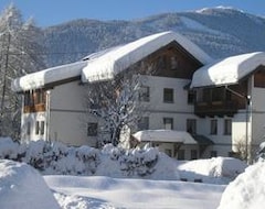 Hotel Gästehaus Sagmeister (Hermagor-Pressegger See, Austrija)