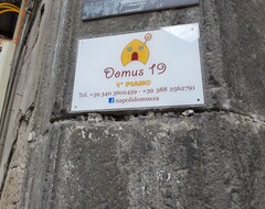 Hotel Domus 19 (Nápoles, Italia)