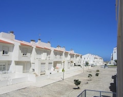 Majatalo Baleal Sol Village ll (Peniché, Portugali)