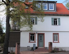 Toàn bộ căn nhà/căn hộ Individuell Eingerichtetes Apartment Mit Flair (Elsenfeld, Đức)