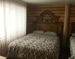 Khách sạn Alexander Lake Lodge (Cedaredge, Hoa Kỳ)
