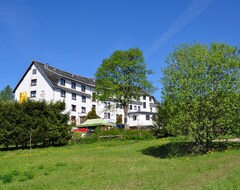 Khách sạn Hotel Zum Grundle (Oberhof, Đức)
