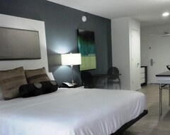 Hotelli La Breeze Inn & Suites (Ormond Beach, Amerikan Yhdysvallat)