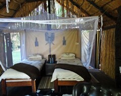 Khách sạn Caprivi Houseboat Safari Lodge (Katima Mulilo, Namibia)