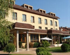 Khách sạn Hotel Perperikon (Kardzhali, Bun-ga-ri)