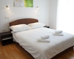 Bed & Breakfast Rooms Bepo (Sukošan, Kroatia)