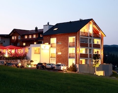 Khách sạn Genuss- & Aktivhotel Sonnenburg (Riezlern, Áo)