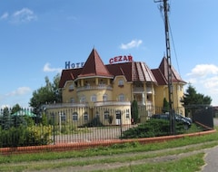 Khách sạn Cezar (Sroda Wielkopolska, Ba Lan)
