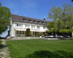 Khách sạn Hotel Landgut Burg (Weinstadt, Đức)
