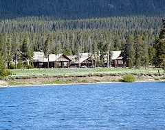 Khách sạn Hotel Lake Yellowstone (Yellowstone National Park, Hoa Kỳ)