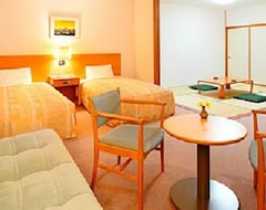 Hotel Family-O Niiharu (Minakami, Japan)