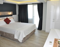 Hotel Urla Ada marin (Urla, Turquía)