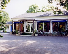 Otel Les Broussailles (Mesves-sur-Loire, Fransa)