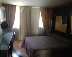 Hotel Ginepro (Qualiano, Italy)