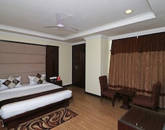 Hotel OYO 12532 Imperial Inn (New Delhi, Indija)